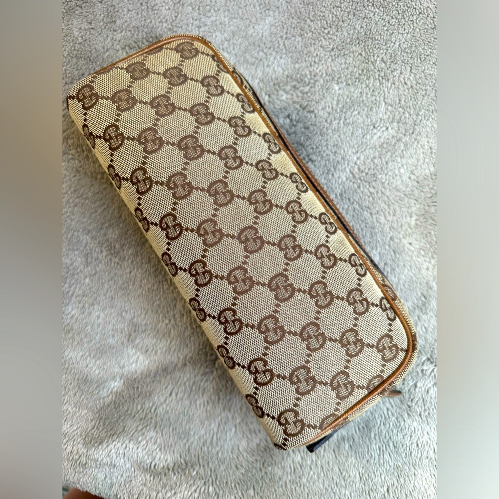 Gucci cosmetic bag
